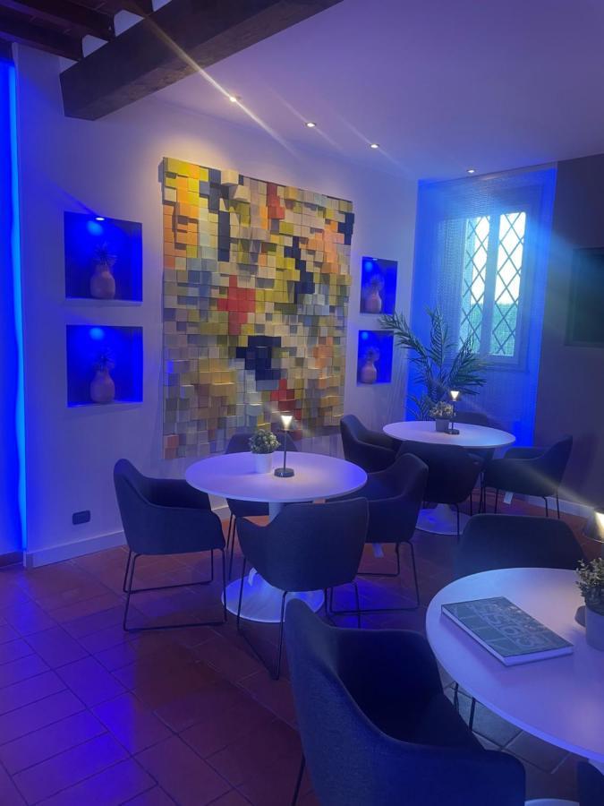 Albergo Ligabue กวสตันญา ภายนอก รูปภาพ