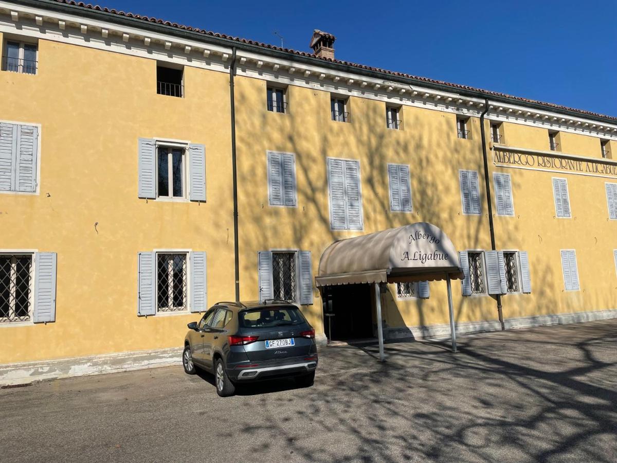 Albergo Ligabue กวสตันญา ภายนอก รูปภาพ