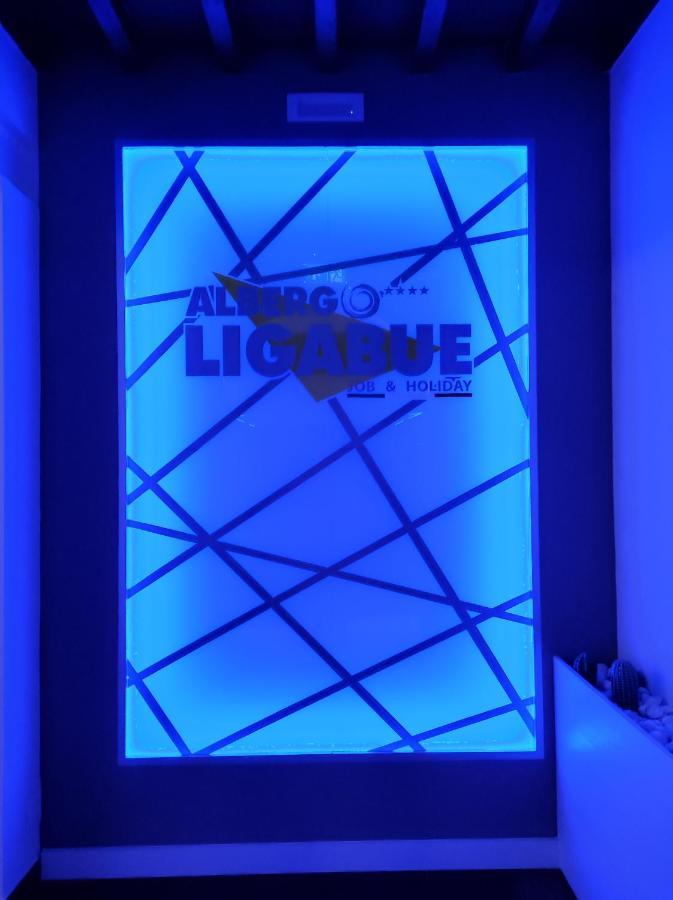 Albergo Ligabue กวสตันญา ภายนอก รูปภาพ