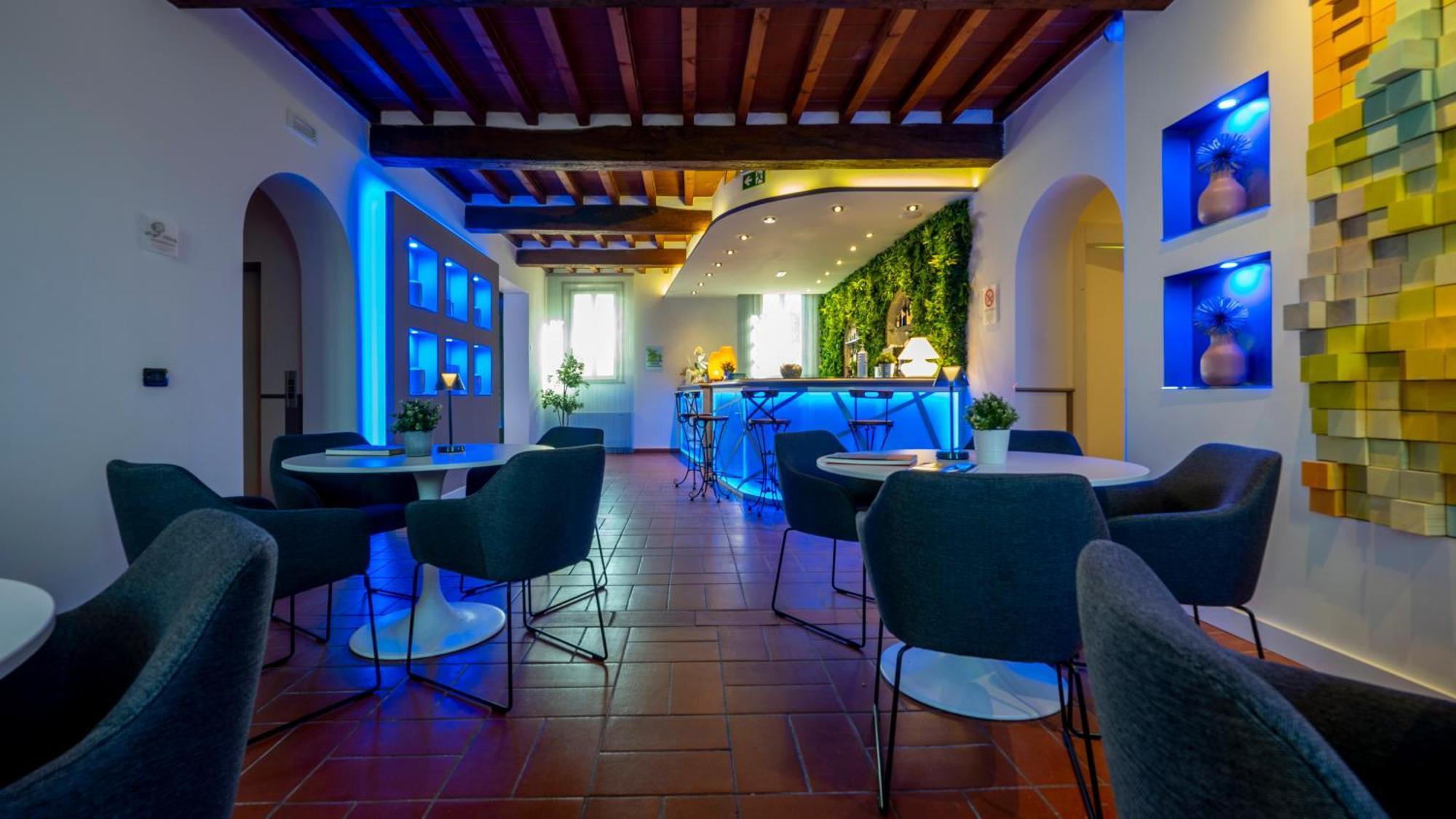 Albergo Ligabue กวสตันญา ภายนอก รูปภาพ
