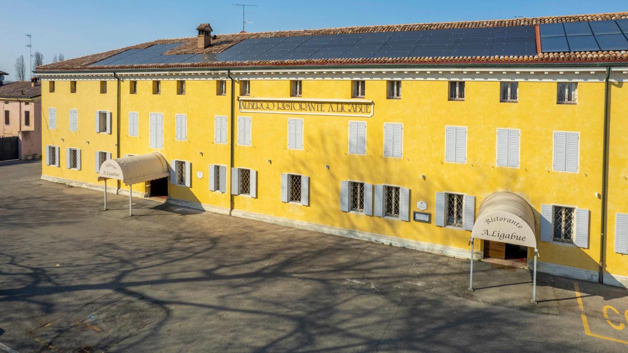 Albergo Ligabue กวสตันญา ภายนอก รูปภาพ